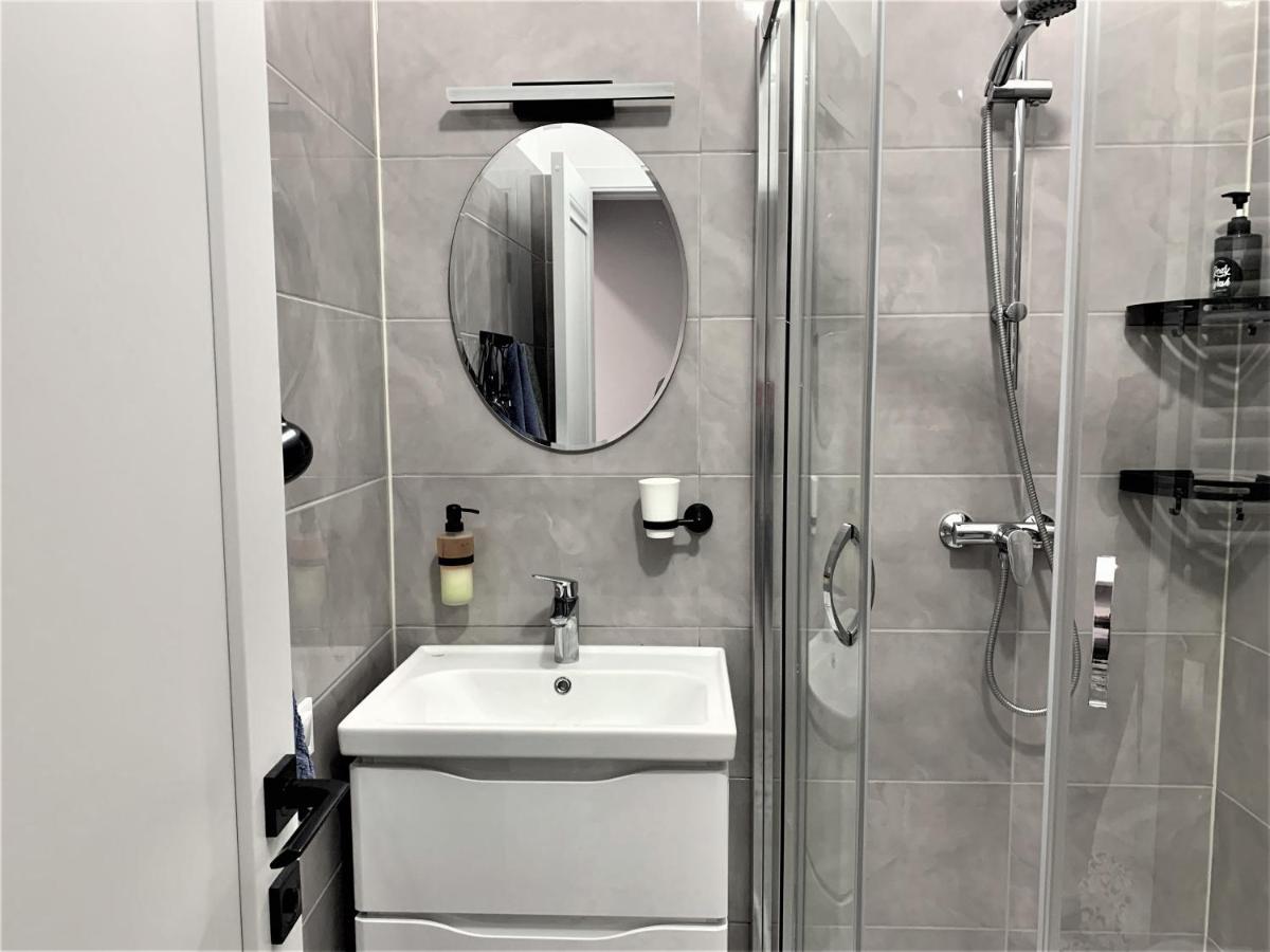 Glorious Apartment Near The Old City Lwów Zewnętrze zdjęcie