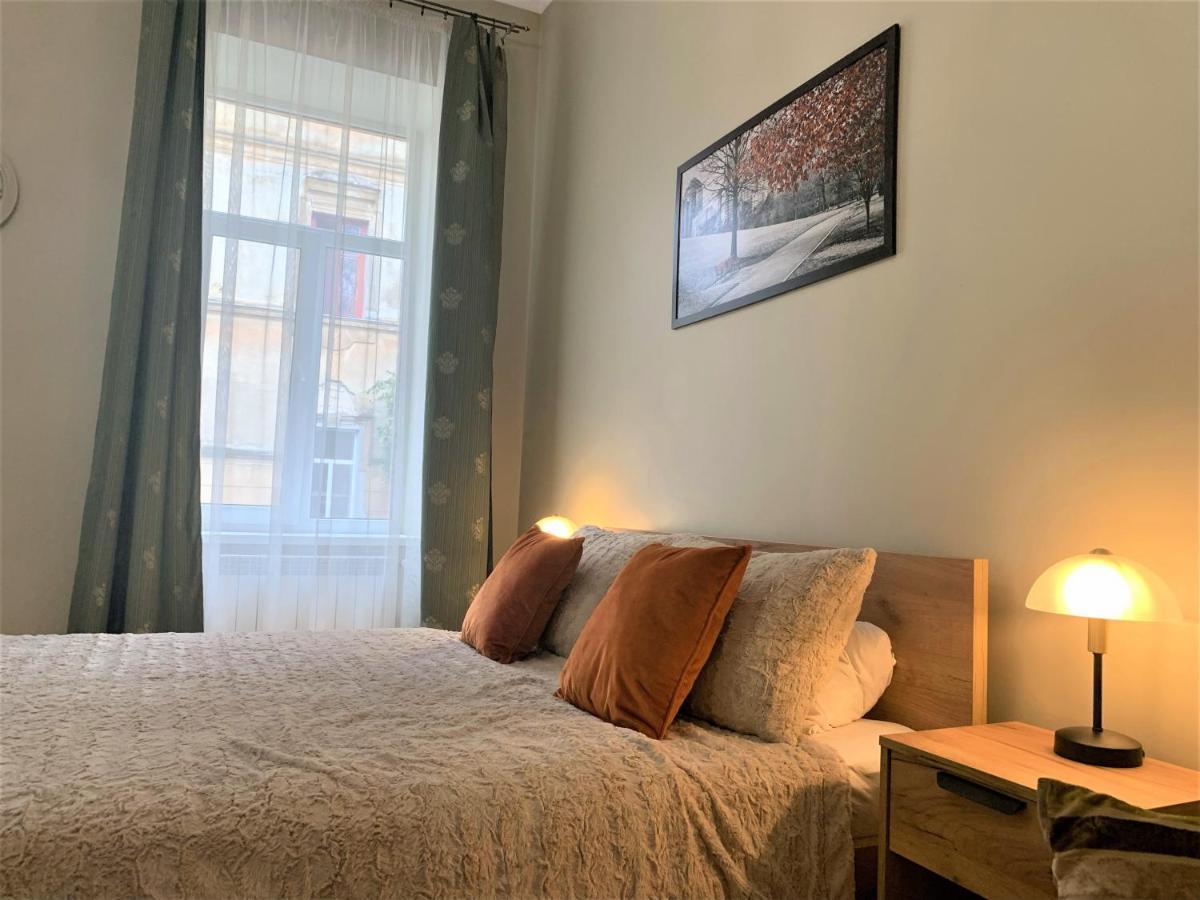Glorious Apartment Near The Old City Lwów Zewnętrze zdjęcie