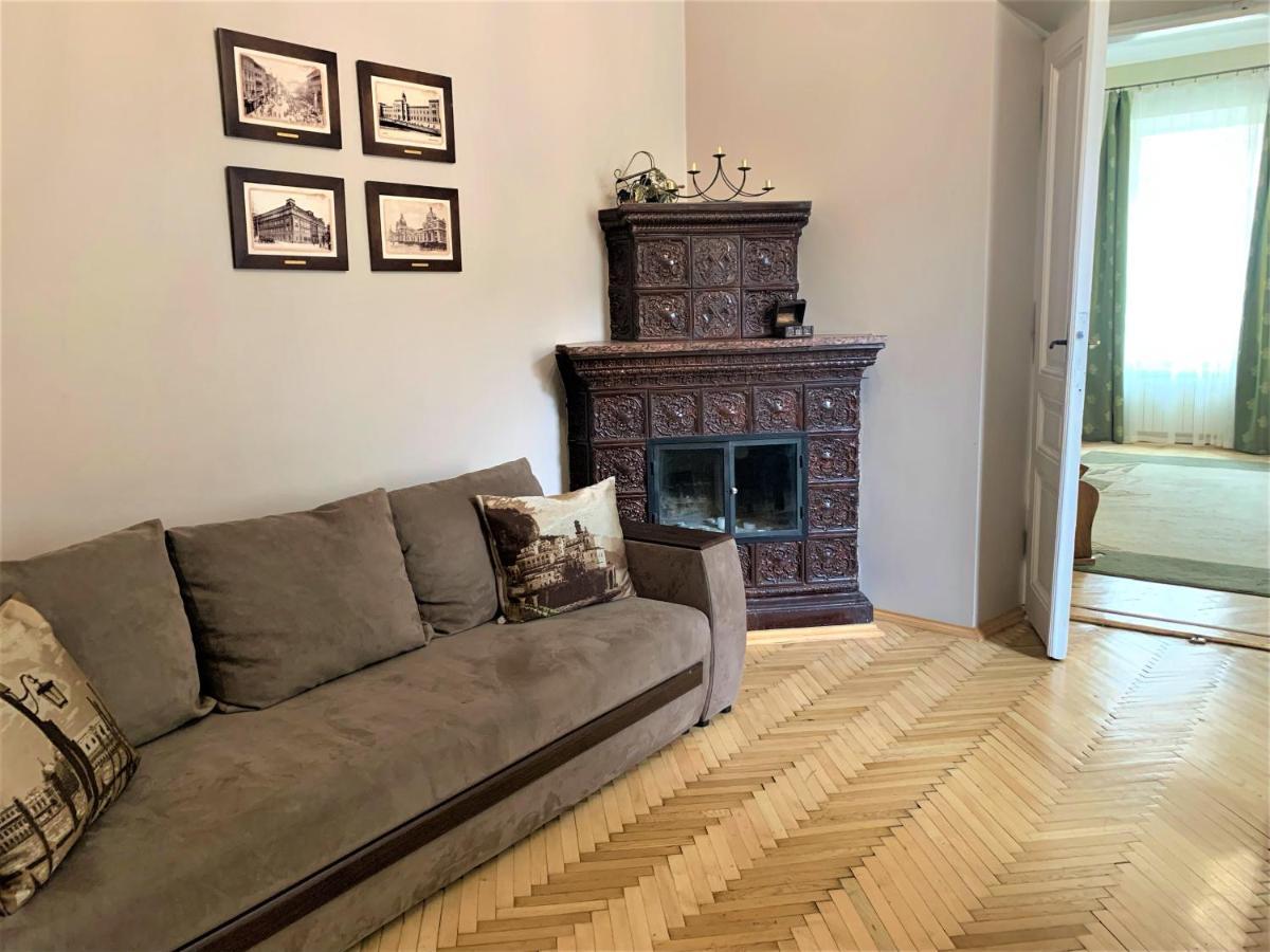 Glorious Apartment Near The Old City Lwów Zewnętrze zdjęcie